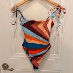 Aquari Grace One Piece Caitlyn Warakomski